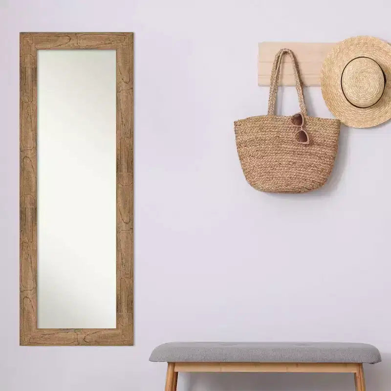Specchio da porta a figura intera 20"x54" in legno marrone con gufo