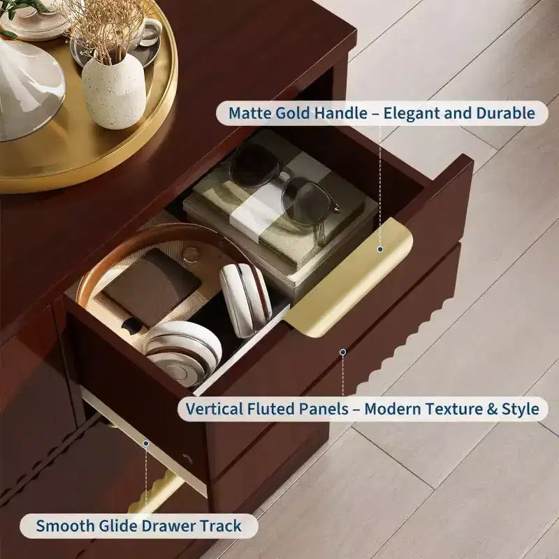 Commode à 7 tiroirs cannelés pour chambre – Commode en bois de 47,24 pouces de large avec poignées en métal, organisateur de rangement moderne et meuble TV console multimédia
