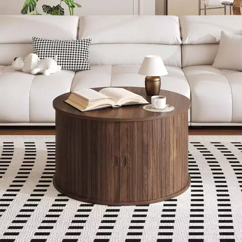 Mesa de centro redonda de mediados de siglo moderno de 28 con almacenamiento, mesa de acento acanalada con puerta corredera tambor para sala de estar