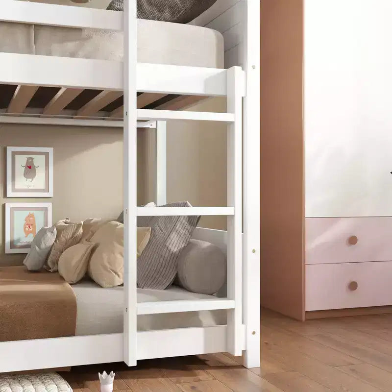Litera de piso twin sobre twin con cabeceros y piecero para niños y adolescentes, estructura de litera en forma de casa de madera con barandilla y escalera